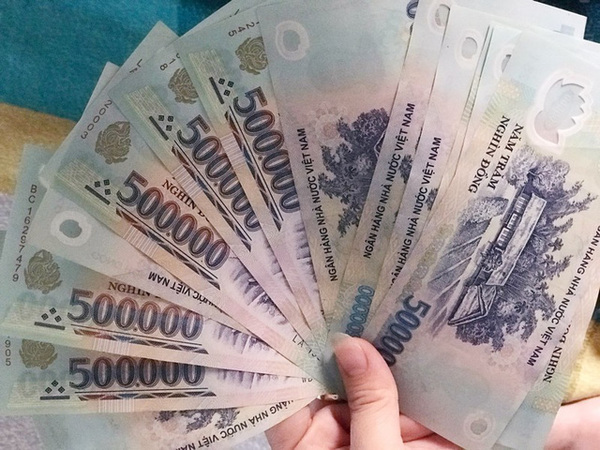 Giấc mơ thấy đếm tiền may mắn tài lộc đang đến với bạn